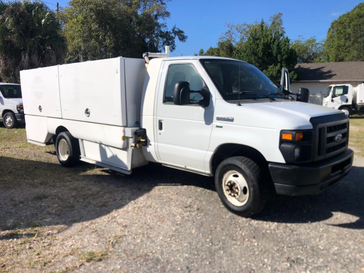GTLeasing's tweet image. 2014 E-450 w/Spray Body
Gas, 59k mi, 2 pump/6 reel, 5 box
$18,500 + tax tag
Call 904-398-5000 for further details
GTLeasing.com 
#jacksonville #florida #GTLeasing #truckleasing #SprayTrucks #SprayRig #PestControlTrucks #FleetLeasing #northeastflorida