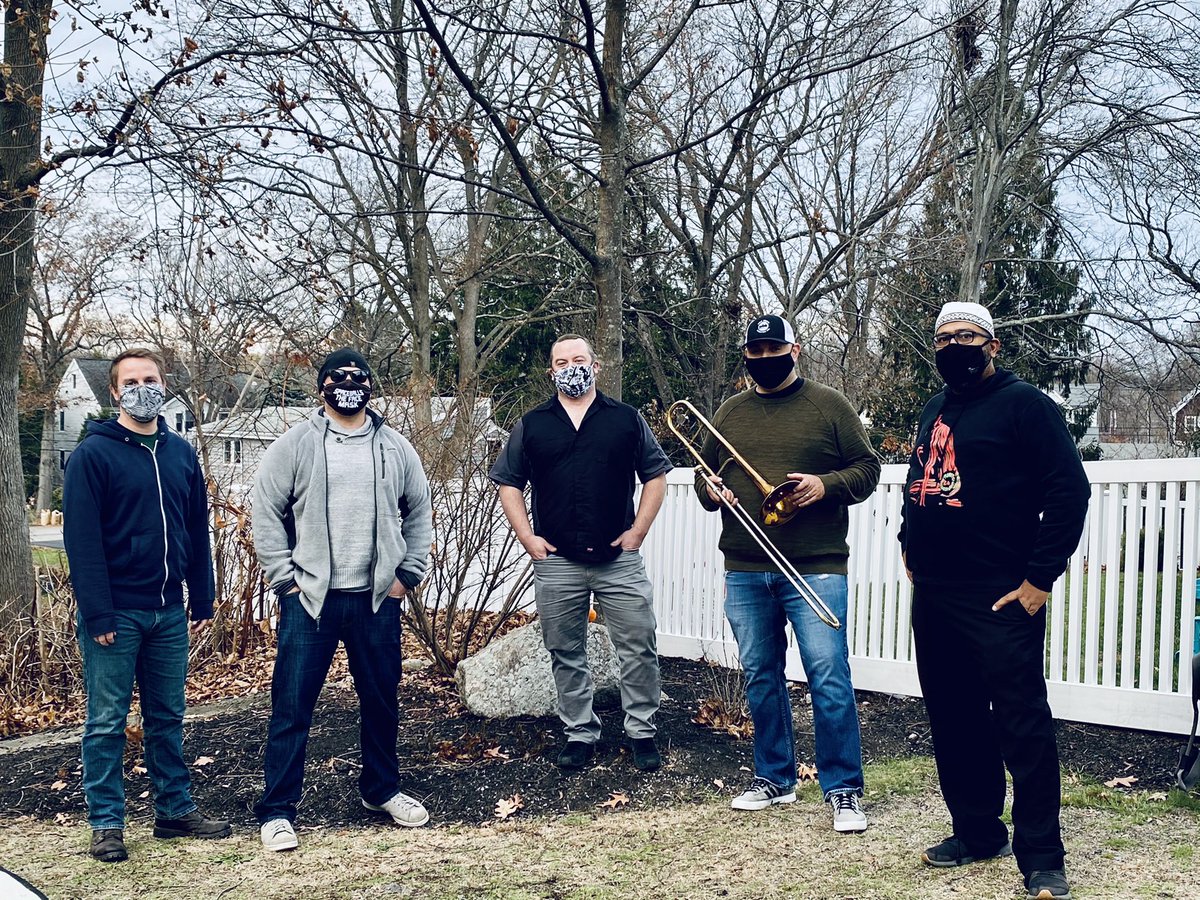 bt_trombone's tweet photo. #btallstars #darbywolf @DelaSaxMusic #petermaclean @bt_trombone @Yahuba #backyardbusking #dedhamrocks π #livestream
ππ½ https://t.co/pIS0ulR7NB https://t.co/lbnI5TAhJS