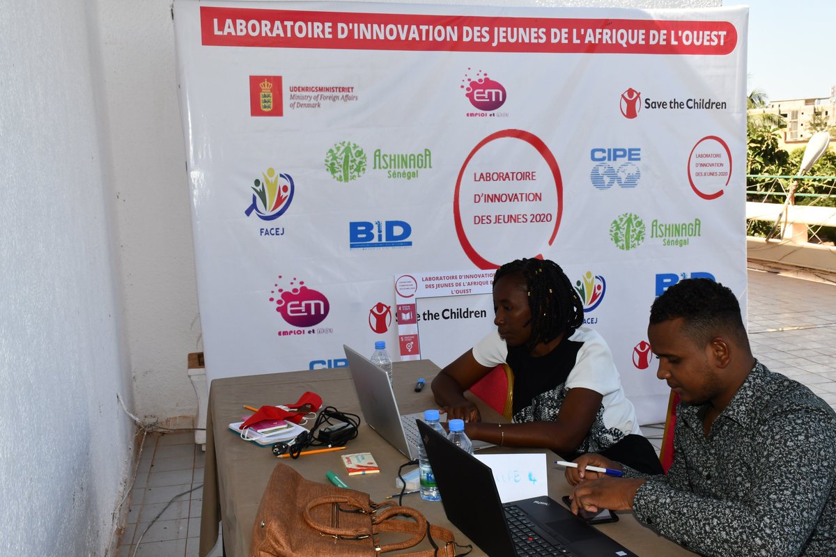 sisitounk's tweet photo. Cérémonie d'ouverture du #WAYIL2020 sous la présidence du #MPFEF, de @DKambMali, du directeur pays de @Childreninmali et du directeur régional de @ChildreninWCA @redbarnetdk
#YIL2020
#ProtectAGeneration https://t.co/m7iiNvp3Yr