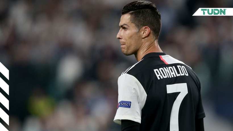 💥En Italia aseguran que Cristiano seguirá en la Juventus, al menos, hasta 2022🤍🖤
Incluso algunos medios locales afirman que el club ya abrió la puerta a una posible renovación.
#CristianoRonaldo #Juventus #CR7 #SerieA
https://t.co/IWbt6Bg5vX https://t.co/zvXWInMCvB