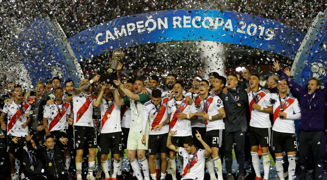 En 2019 jugaron la final de la Recopa Sudamericana. Paranaense, campeón de la Sudamericana, ganó 1 a 0 el partido de Ida. River, campeón de la Libertadores, ganó 3 a 0 en la revancha y se quedó con el título. El partido se definió al final cuando todo indicaba que habría penales.