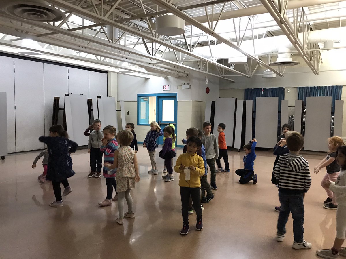 primarykeefe's tweet photo. @HRCEArts_CPA  #thankstoyouhalifax
Drama in primary!!!!
Thanks Mr. Bauckman https://t.co/T8Y8NFXSrO