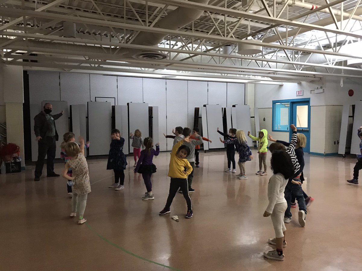 primarykeefe's tweet photo. @HRCEArts_CPA  #thankstoyouhalifax
Drama in primary!!!!
Thanks Mr. Bauckman https://t.co/T8Y8NFXSrO