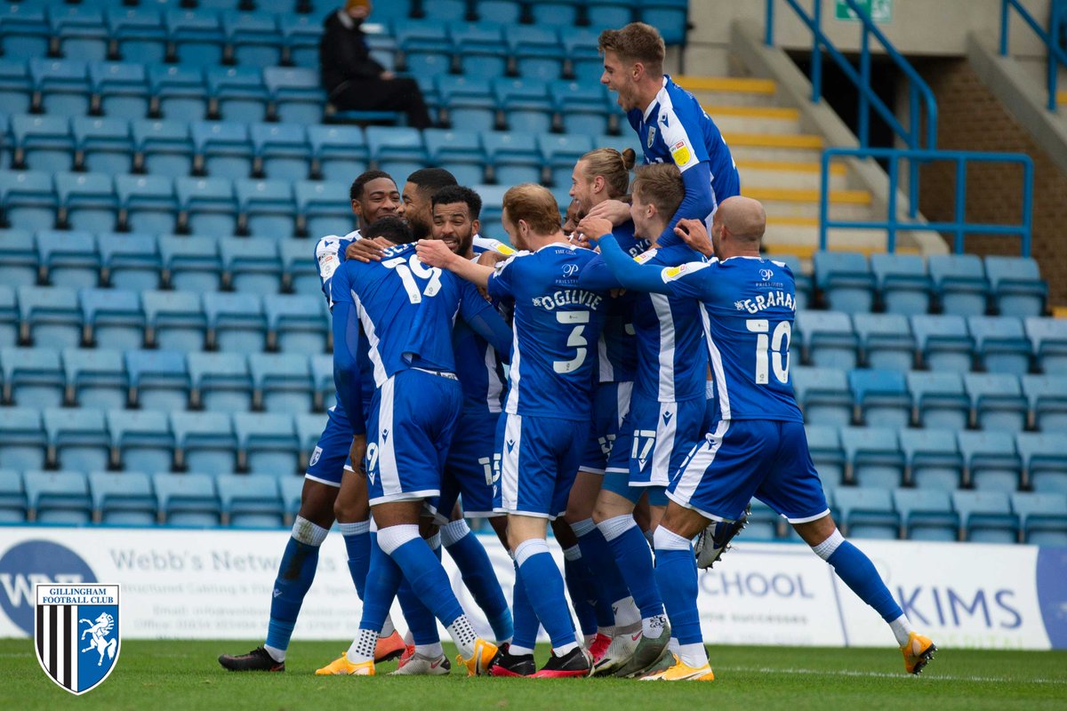 TheGillsFC's tweet photo. 🔜, @AFCWimbledon https://t.co/7E3cj8FaD6
