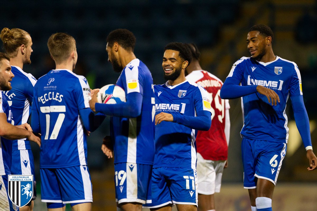 TheGillsFC's tweet photo. 🔜, @AFCWimbledon https://t.co/7E3cj8FaD6