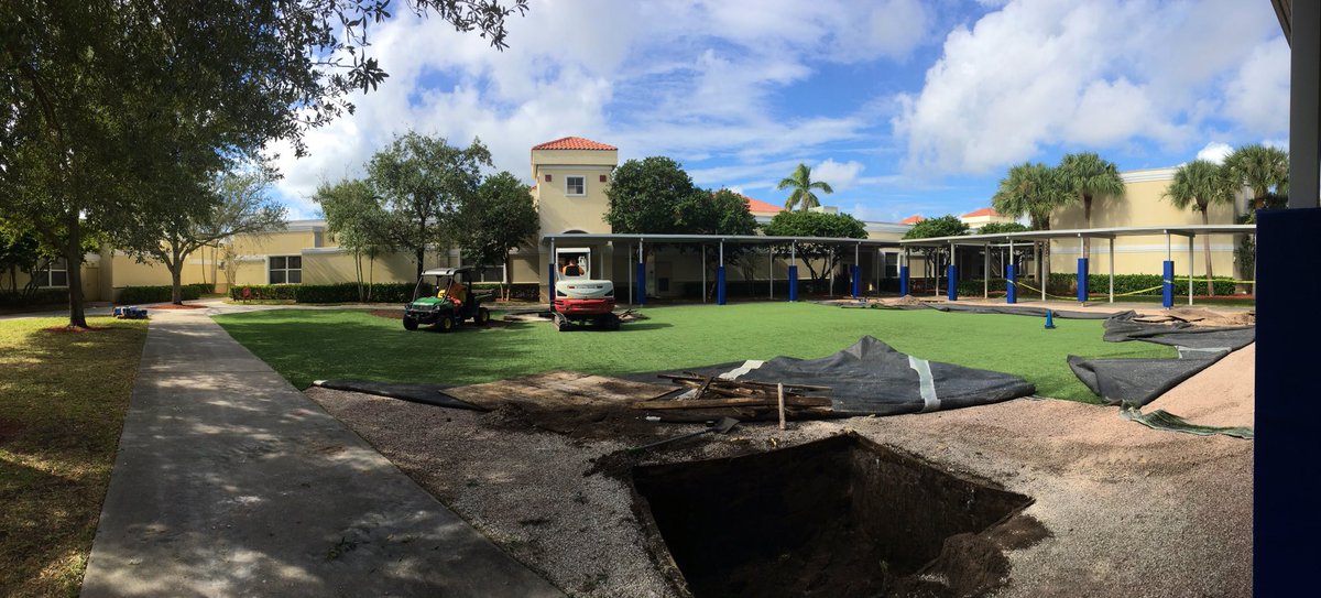 TKAPres's tweet photo. It may be Thanksgiving break, but we have finally obtained a permit and are working hard to give #TKAelementary an early Christmas present—the gift of shade! #TKAbuilds https://t.co/eVtw4k3hTe