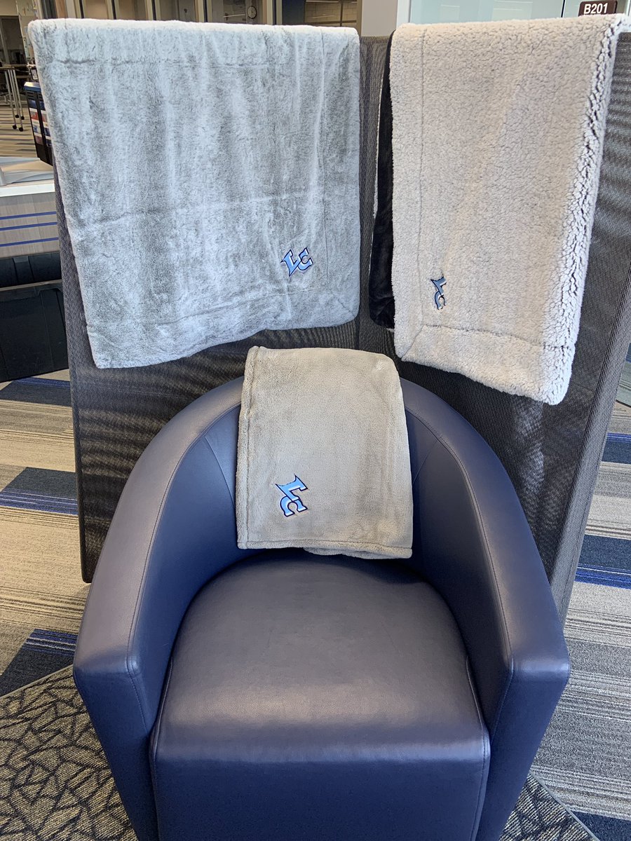 Mustang Locker Room tweet media