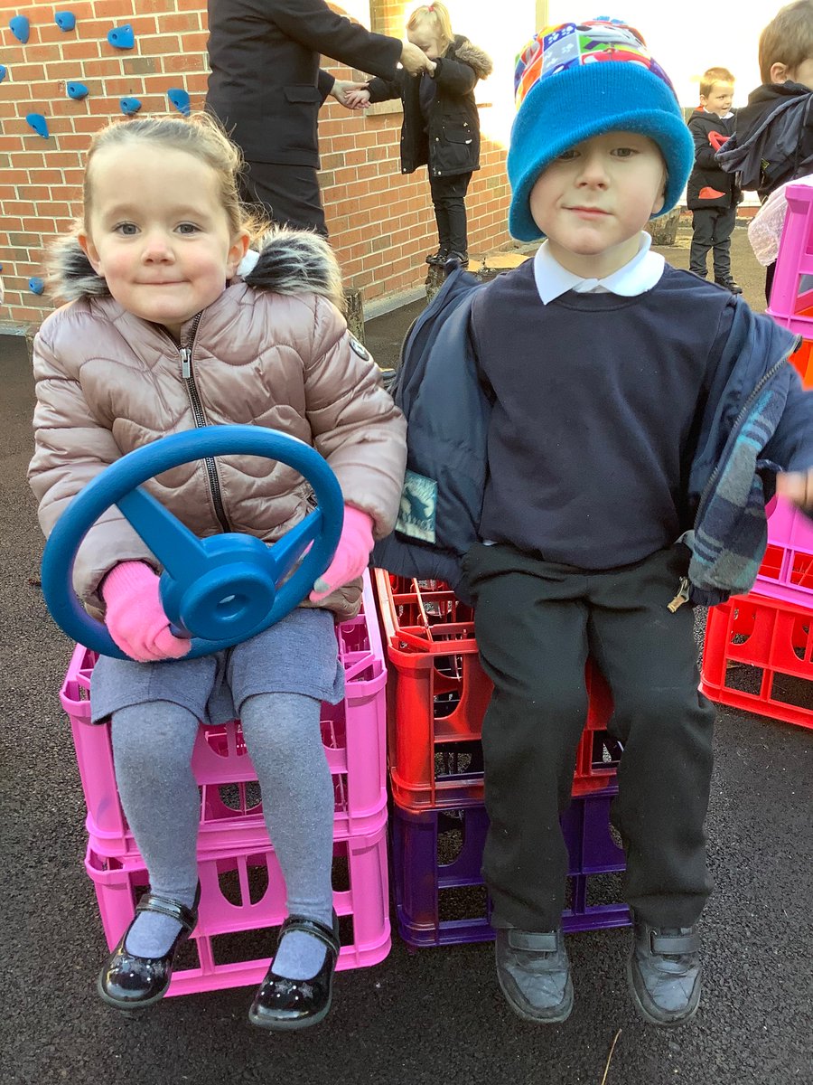 LaceyfieldsRec's tweet image. The children in Bains class have loved our new crates in the outdoor area today! We have had cars, pirate ships and more! 
@LaceyfieldsA #endlessoppertunites