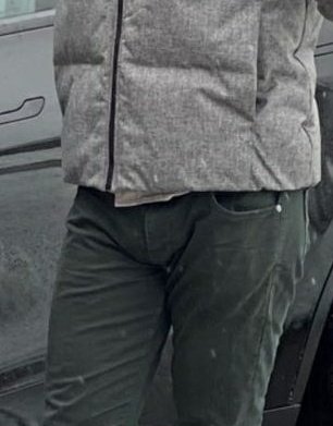 David Henrie's cock is HUGE👀👀👀👀