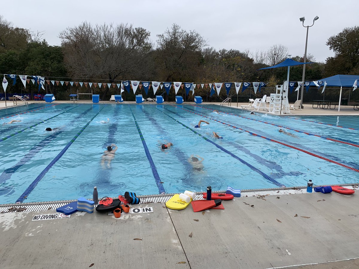 HendricksonSwim's tweet photo. Hawks, wolves &amp; panthers unite for a great pre-Thanksgiving practice! @WeissHigh @PflugervilleHi1  Thank you Hendrickson Booster Club for keeping us warm on deck - loving the Hawk Beanie! @ClubHendrickson https://t.co/TFPKjeAHYA