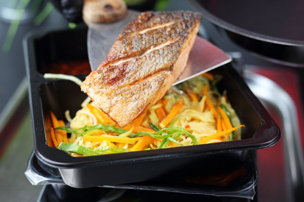 ProsealAmerica's tweet photo. Proseal's tray sealing format is providing the ideal packaging solution for the increasing number of online and home delivery services, now being introduced for both food and non-food applications.
#onejbt #proseal #traysealing #sustainaiblity #mealkits #foodpackaing #foodwaste https://t.co/kPR6UoOSFw