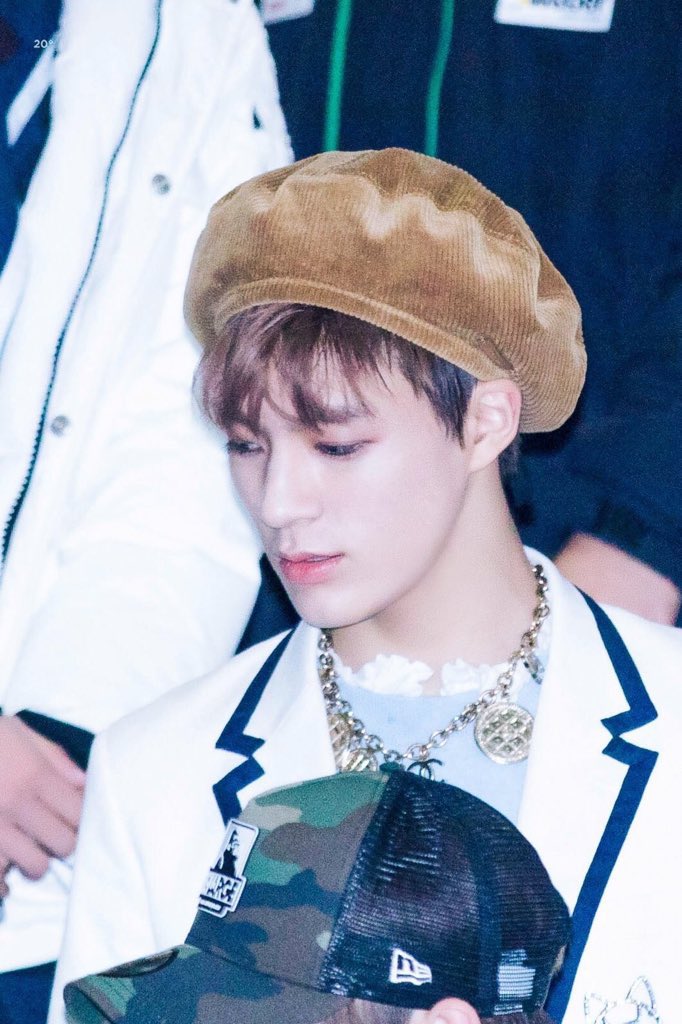 หมวกเบเร่ต์กับน้งเจโน่เมิ่ลเกิดมาคู่กันอะ ใส่แร้วน่ารักนุบนิบมาก ;___;