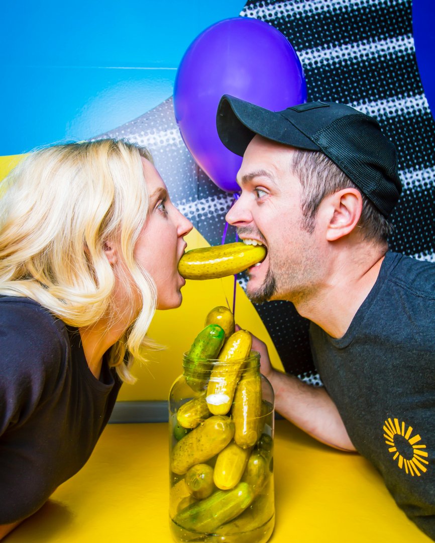 FodderOdd's tweet photo. I'll be in a real pickle if she gets the last bite!
#oddfodder #perrysburgh https://t.co/rzmNtndovP