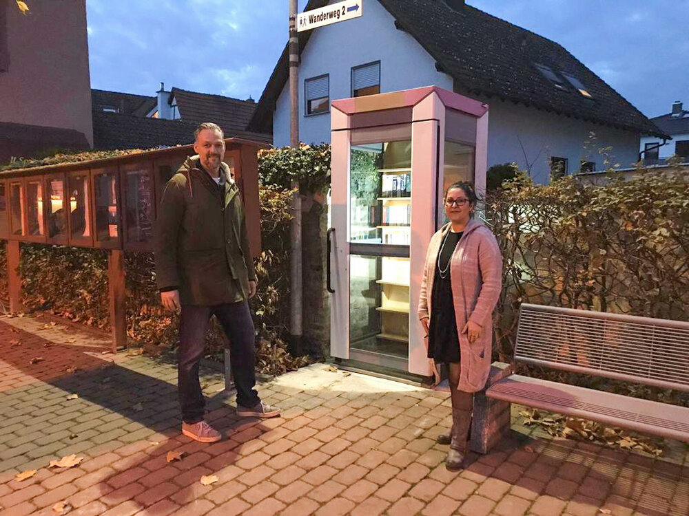 CDUBadVilbel's tweet photo. Büchertelefonzelle steht nun in #Gronau
#CDUGronau. Auf Antrag der CDU&FDP Fraktionen, nach Anregung durch Nathalia Thonemann, steht jetzt ein öffentlicher #Bücherschrank in Form einer Telefonzelle am Dalles.
“Wir fanden die Idee sehr gut" betont Junker.
https://t.co/GeuAhr1C7a https://t.co/Bk6DEAG0KQ