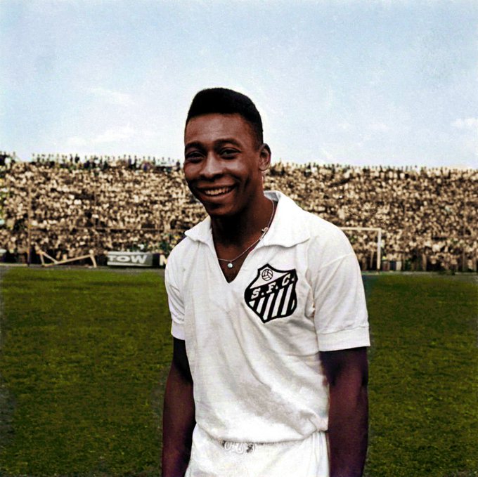 FOTOS HISTORICAS O CHULAS DE FUTBOL - Página 18 EnhfxgdWMAEG-EC?format=jpg&name=small