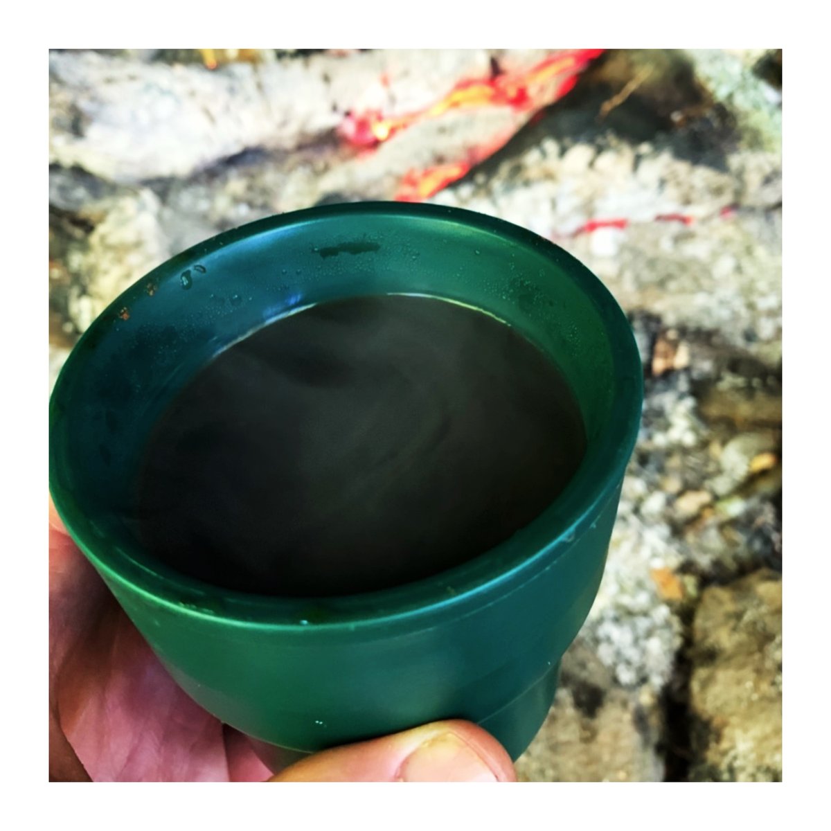 ReverbCoffee's tweet photo. This beauty is from an Aeropress when we went camping earlier this year 🤩 Join us tomorrow at 8am on our Instagram Live to learn how to brew your own like this! 

#GoodReverberations #ReverbRoasters #ReVerbCoffee #coffee #aeropress https://t.co/F6WfEBnsfj