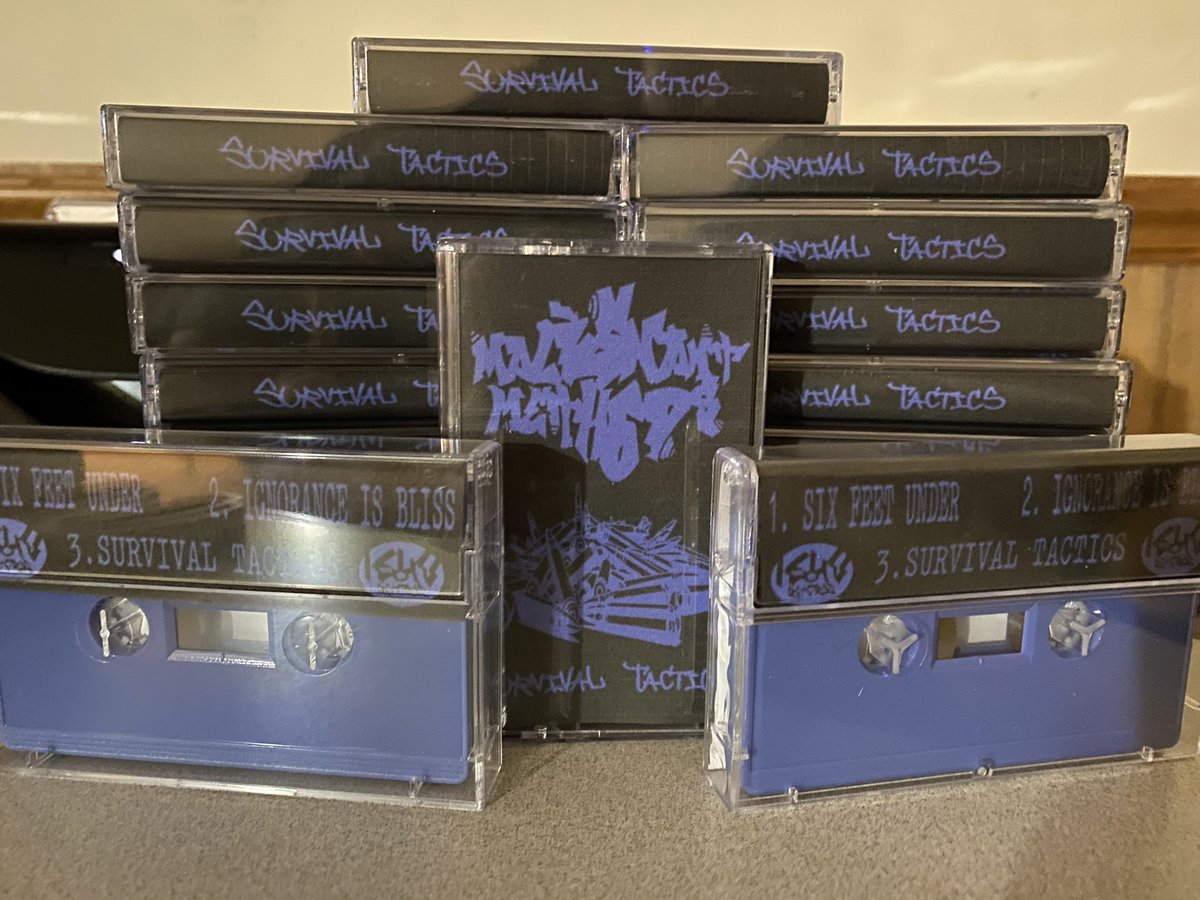 1648 Records tweet media