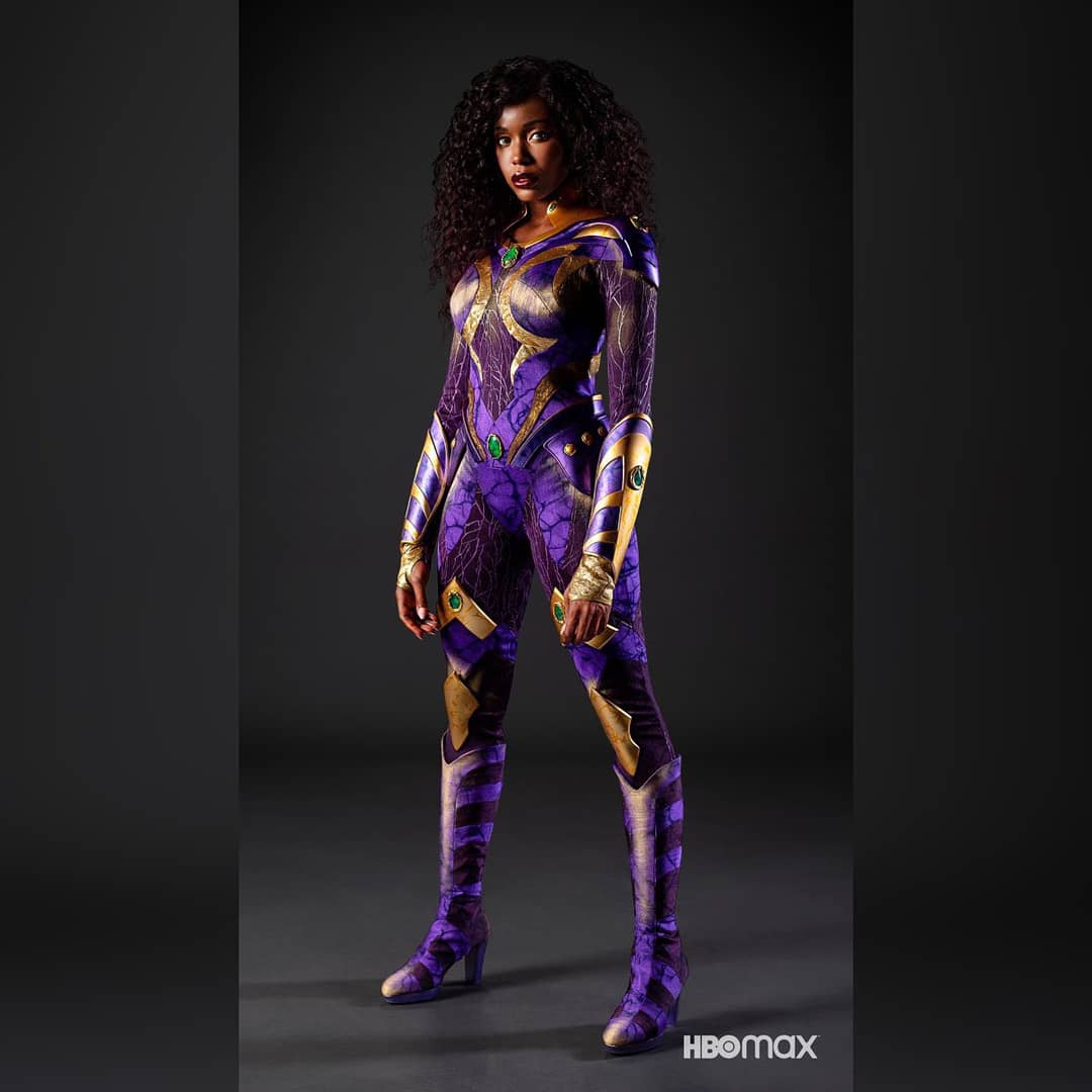 GeekSpeed_'s tweet photo. ¡ÉPICO!😱❤⚡

Revelado el épico nuevo traje de #Starfire en #DCsTitans, tanto su versión concepto art como la versión final 🤯❤ https://t.co/A9du4ke968