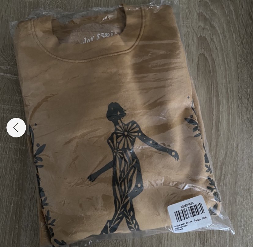 martineheppp's tweet photo. βΌοΈ Iβm selling this new TS merch βΌοΈ
Me and a friend ordered these (size small and medium) and waited 3 months for them but theyβre too small. π
Iβm happy to measure them if needed! #folklore #folkloremerch #taylorswift #mirrorball #merchandise https://t.co/C40xop6BcA