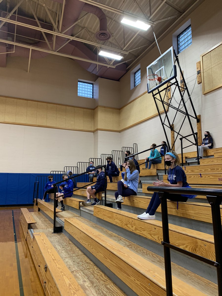 HurleyMiddle's tweet photo. Blue Team Cohort A scooter race! #SpiritGames https://t.co/DyJWJnxskd