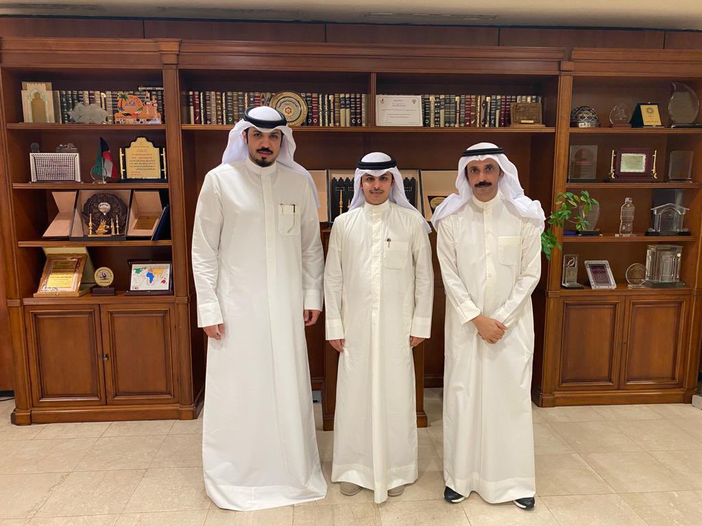 Q82035's tweet photo. نشكر رئيس أتحاد الجمعيات التعاونيه فهد الكشتي وأمين الصندوق خالد المطيري على التعاون وتسهيل إجراءات المبادرين اصحاب المشروعات الصغيرة والمتوسطة في الجمعيات التعاونيه https://t.co/x9C4YeOant