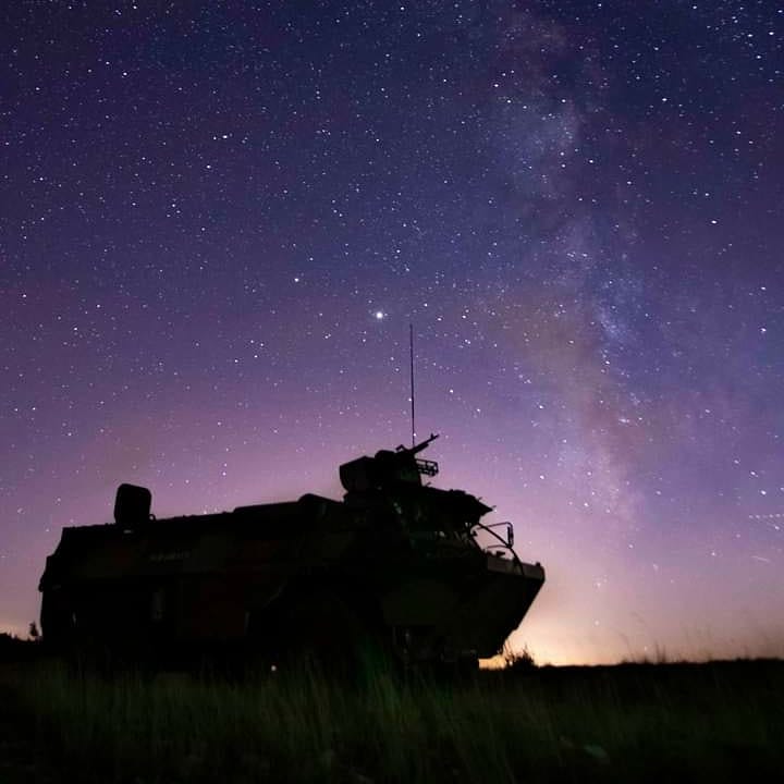 CDC_11eRAMa's tweet photo. Le groupement #artillerie du 11 se désengage de Canjuers en laissant résonner un air de sa #Bretagne sur le plateau Varois ! https://t.co/tM1epHk91O