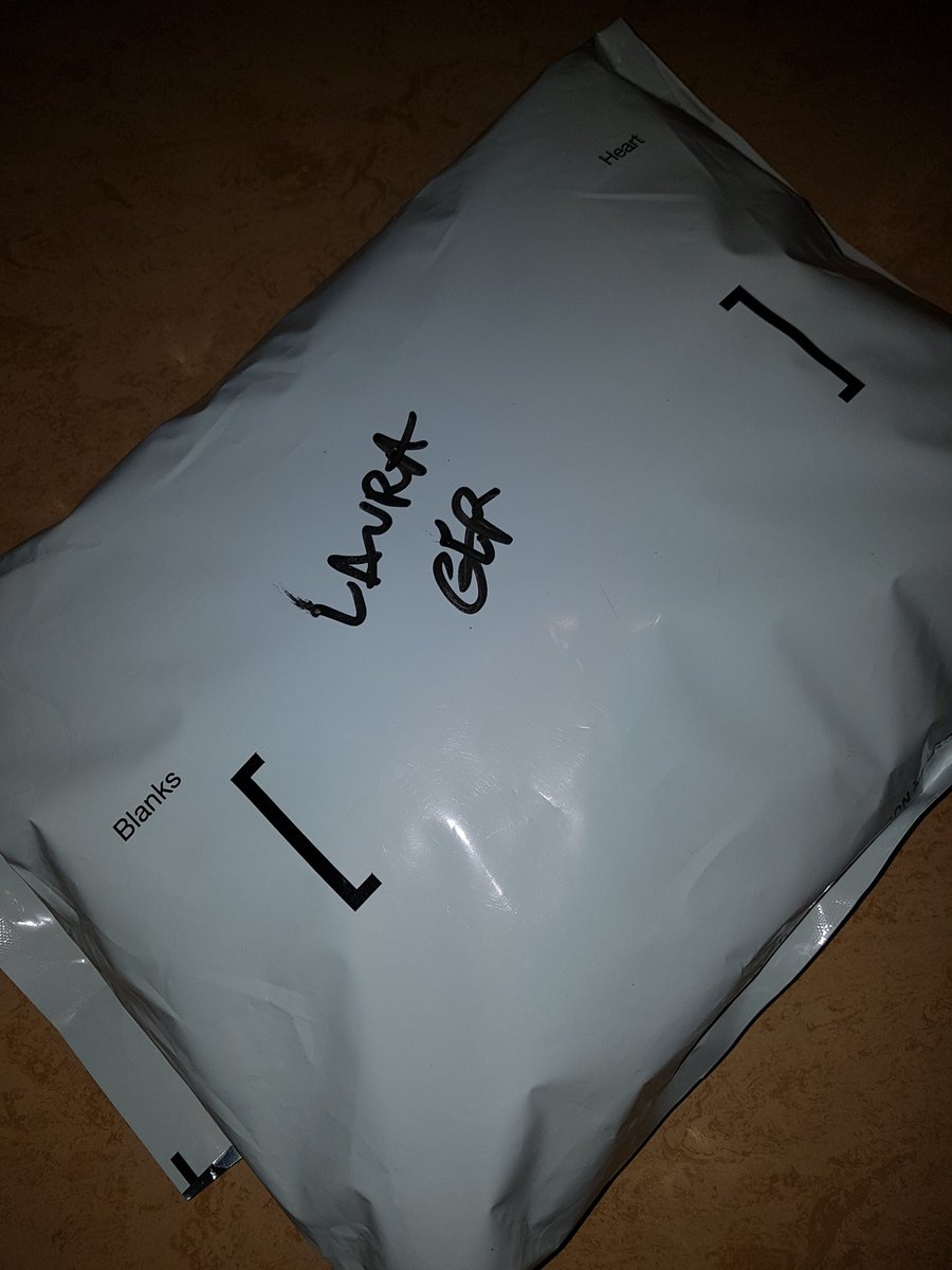 Ozelot94's tweet photo. FINALLY... after an Odyssee... my PLAC Items from #MINO &amp; #YOON are here 😍 I can't thank @innercorder enough for helping me out here with all the ordering struggles &amp; then looking out with the ~mysterious shipping~. #PLAC_BENICE #PLAC #WINNER #위너 https://t.co/KRTk9vdQ8l