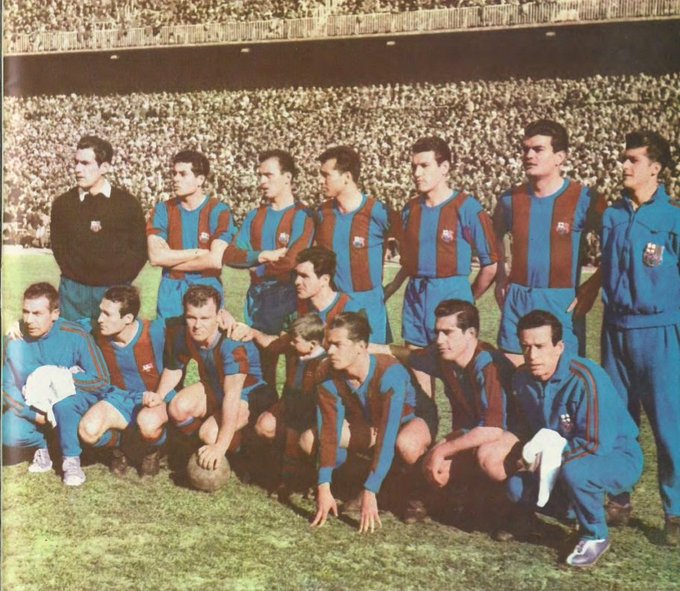 FOTOS HISTORICAS O CHULAS DE FUTBOL - Página 18 EnhmAirXEAAQo2N?format=jpg&name=small