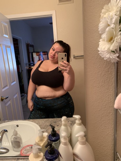 $4.90 for 30 days of me!  https://t.co/8YAhDcw58d  https://t.co/8YAhDcw58d https://t.co/8YAhDcw58d https://t<a href="/tag/mvsales"class="tags"><span>#mvsales</span></a>