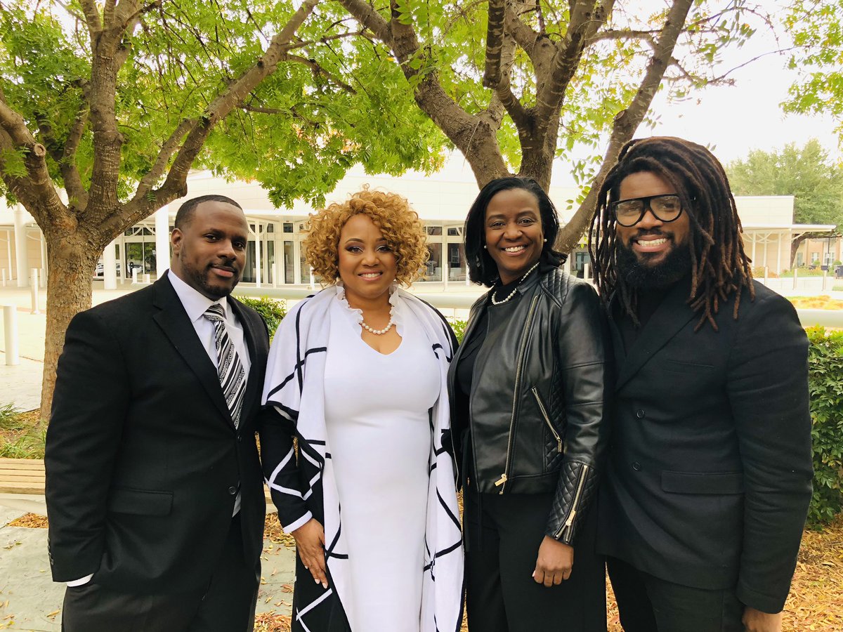 ask4rhonda's tweet photo. Thankful for Phenomenal Coworkers/GAABSE/Family! #Blessed #BlackExcellence @kmthomas10 @MrMalcolm06 @NickolasGaines https://t.co/4BkJduAtNj