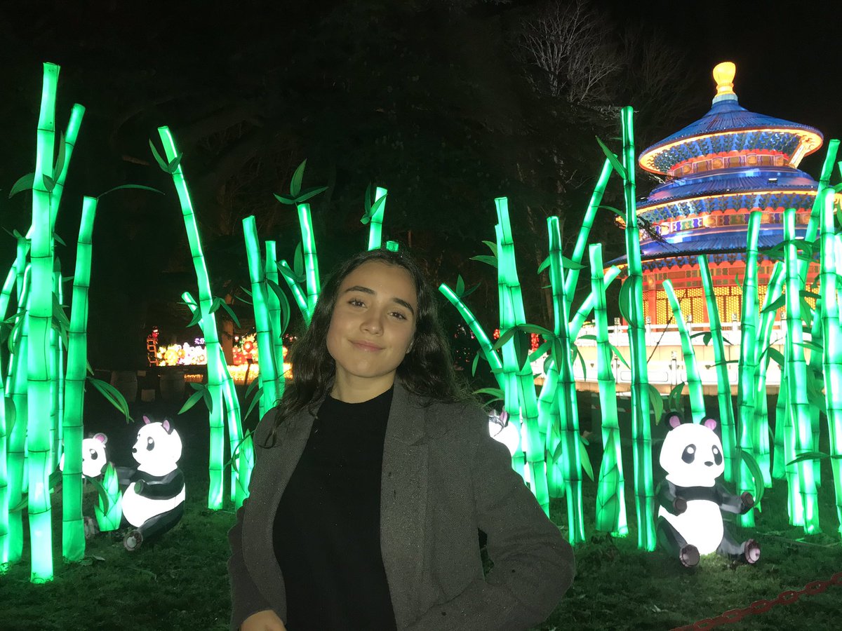 asso_JE's tweet photo. Bonjour je m’appelle Camille j’ai 16 ans et je suis là deuxième représentante de l’Association jeux d’enfants. Je suis à jean Giraudoux en première général. Je fais du basket depuis l’âge de 6ans. Je participe à ce projet car j’ai envie d’aider les enfants qui en ont besoin. https://t.co/GtdY4EYvqq