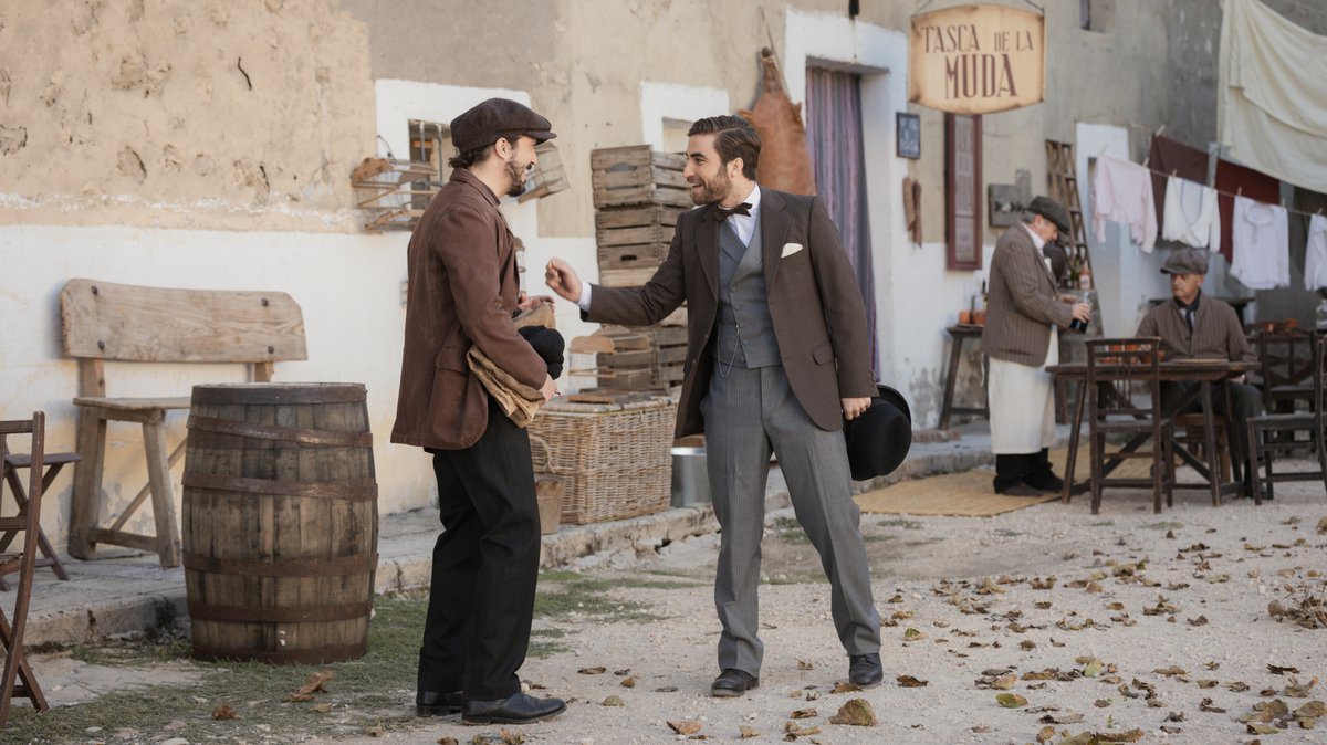 acacias38_tve's tweet photo. Buenos días, #acacieros y #maitiners! 

📺 ¿Está metido Ignacio en líos raros?

⏰  ¡Nos vemos a partir de las  18:15 para averiguarlo! 😋

#FelizMiércoles 
#Acacias https://t.co/Mzvt8qAhCO