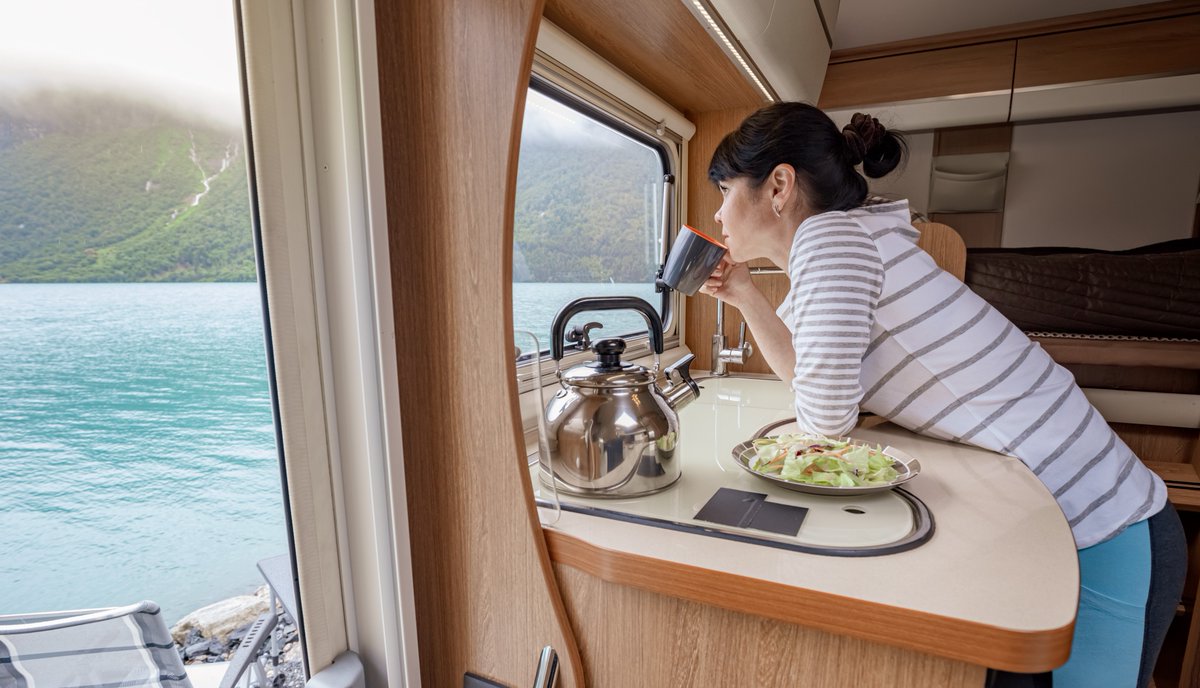 yyzrvshow's tweet image. 𝐼𝑀𝒜𝒢𝐼𝒩𝐸 coffee breaks like this... The office is where you park it!  #theresabetterwaytotravel #getanRV #ORVDA #RVlifestyle #RVliving