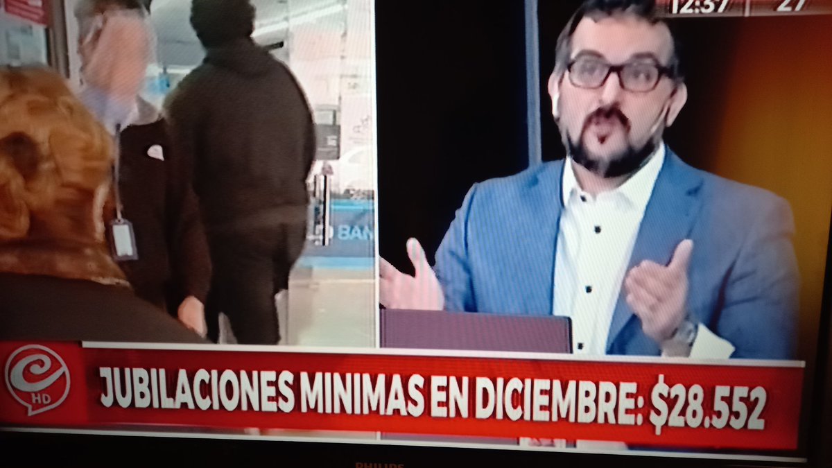 El aparato propagandístico para paraoficial te vende la jubilación mínima de diciembre a $28.592.-
La REAL, LA QUE OFENDE Y DA VERGÜENZA SERÁ DE $19.035.-
Periodistas ensobrados, son la peste del medio. https://t.co/Okkz6GHd2M