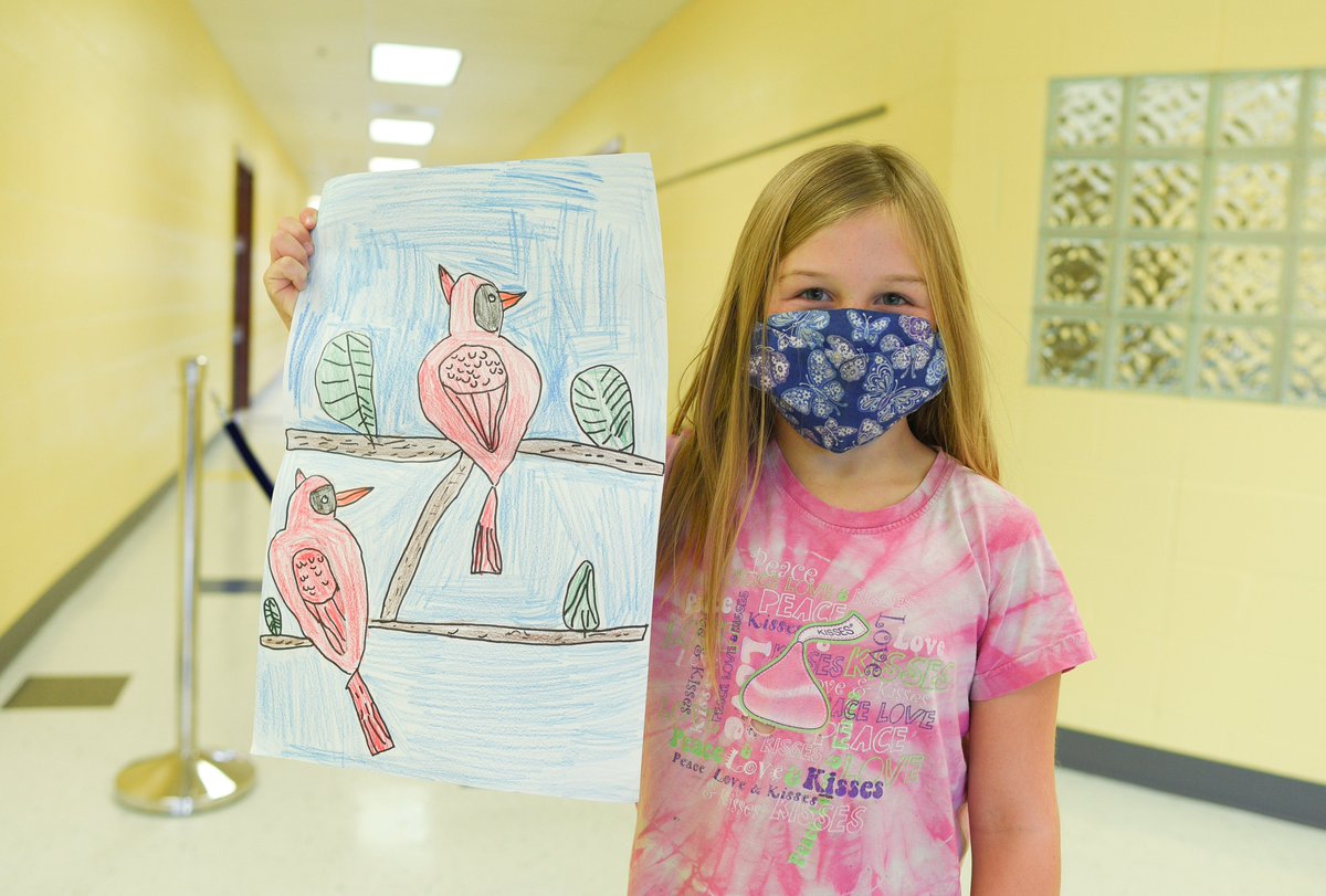MrsOArtStudio's tweet photo. Makes my ❤️ happy when my students get creative at home and then come back ready to show off their hard work Monday morning @CuCPS! #makesomethingmonday #iamcucps #ccesdukes #lovemyjob #artist #create https://t.co/6ORelASLFj