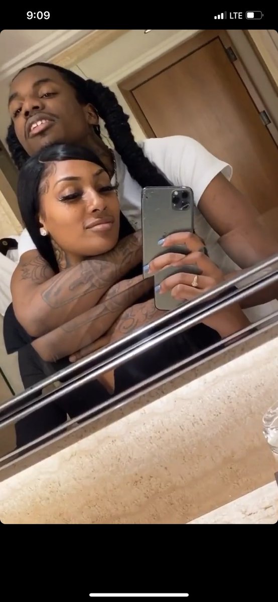 prettyylo's tweet photo. Beauty &amp; The Beast. Pretty Girl Wit A Gangsta🖤🔏🤞🏼 https://t.co/UXBg5YwEHe
