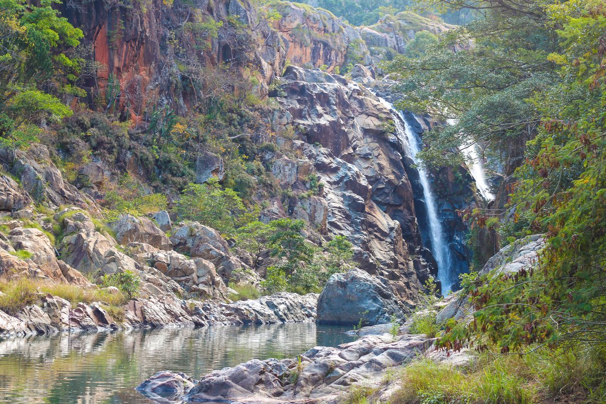 eswatinitourism's tweet photo. The #Mantenga Falls are part of Mantenga Nature Reserve & Cultural Village. They are #Eswatini's largest falls by volume & a magnificent site in full flow! Which are the most impressive waterfalls you've seen? 🙌
#EswatiniUnlocked #EswatiniHasMore #AWonderAwaits #ExploreEswatini https://t.co/u3til9WsXZ
