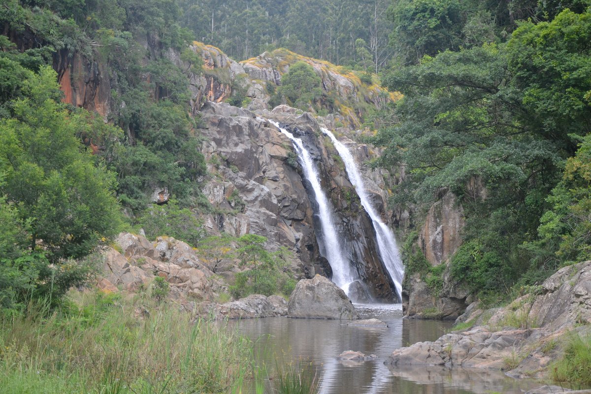 eswatinitourism's tweet photo. The #Mantenga Falls are part of Mantenga Nature Reserve & Cultural Village. They are #Eswatini's largest falls by volume & a magnificent site in full flow! Which are the most impressive waterfalls you've seen? 🙌
#EswatiniUnlocked #EswatiniHasMore #AWonderAwaits #ExploreEswatini https://t.co/u3til9WsXZ