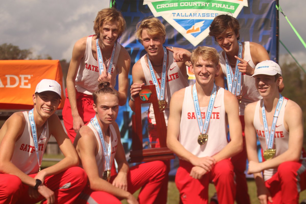 TrackXC's tweet photo. Wickham Distance Project XC Club Boys in the hunt for #NikeCrossVirtual #NXV honors as they race
Tuesday 4:30
@KaDeemWynn will be on-site for coverage
https://t.co/jwnLTwk16D
@DyeStat @321preps @milesplit
#TrackXC
@SatelliteScorps @DougButler12 @TGSportsGuy
@little_lyden https://t.co/puprmWYMRO