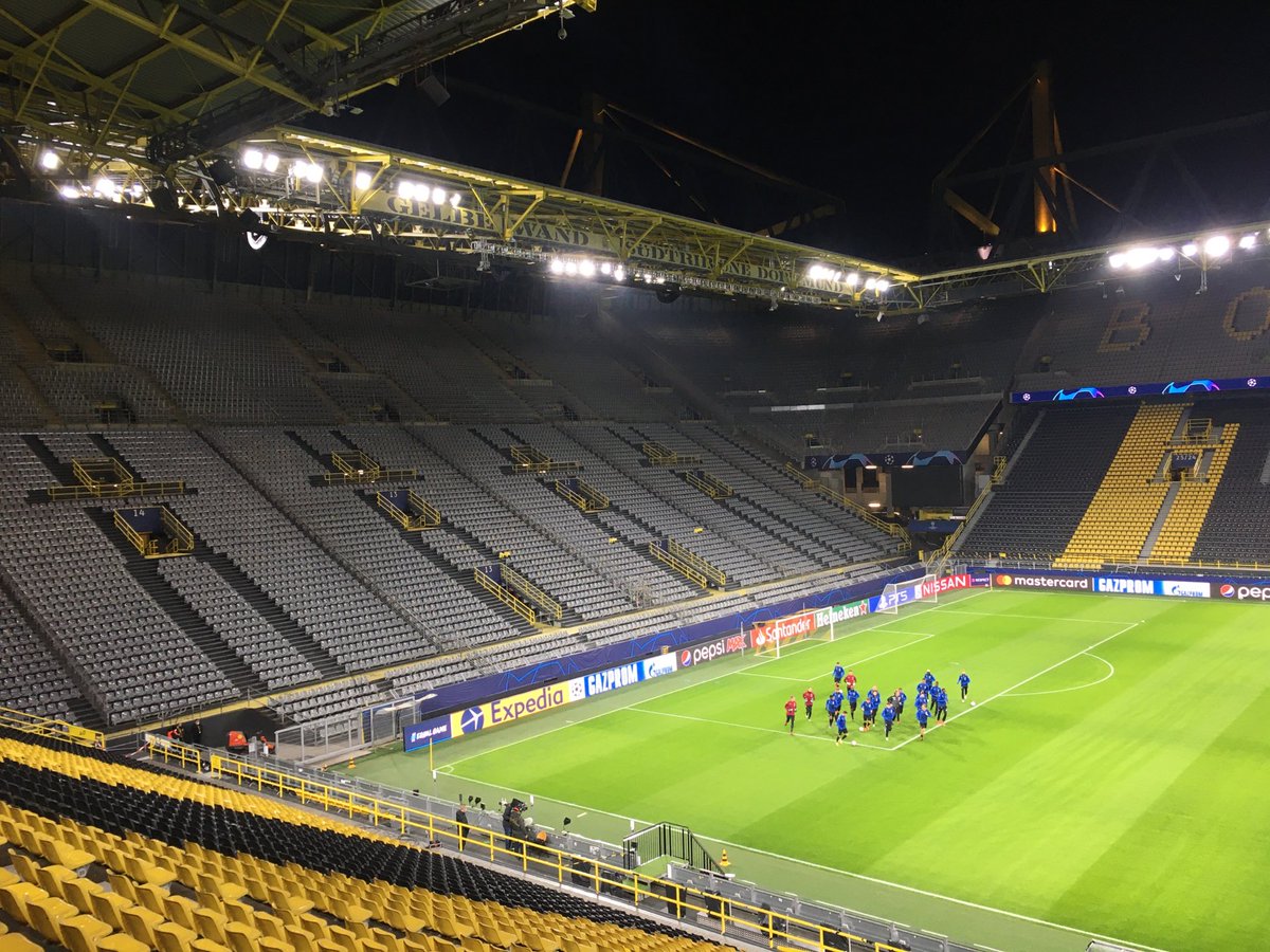 BartLagae's tweet photo. De Gelbe Wand is eigenlijk grijs. #CLUDOR https://t.co/danXHz9EZU