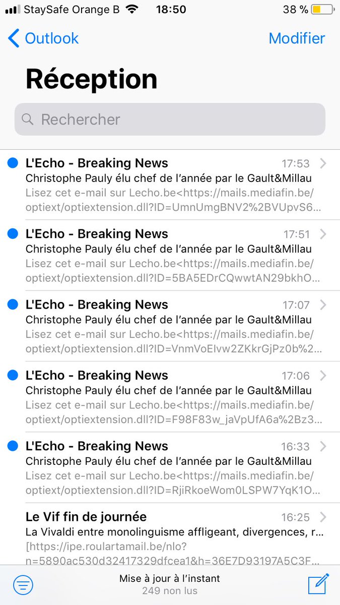 VDWLog's tweet image. Peut-être que je me trompe, mais j’ai la nette impression que #ChristophePauly a été élu chef de l’année par le @gaultmillau ! 
@lecho