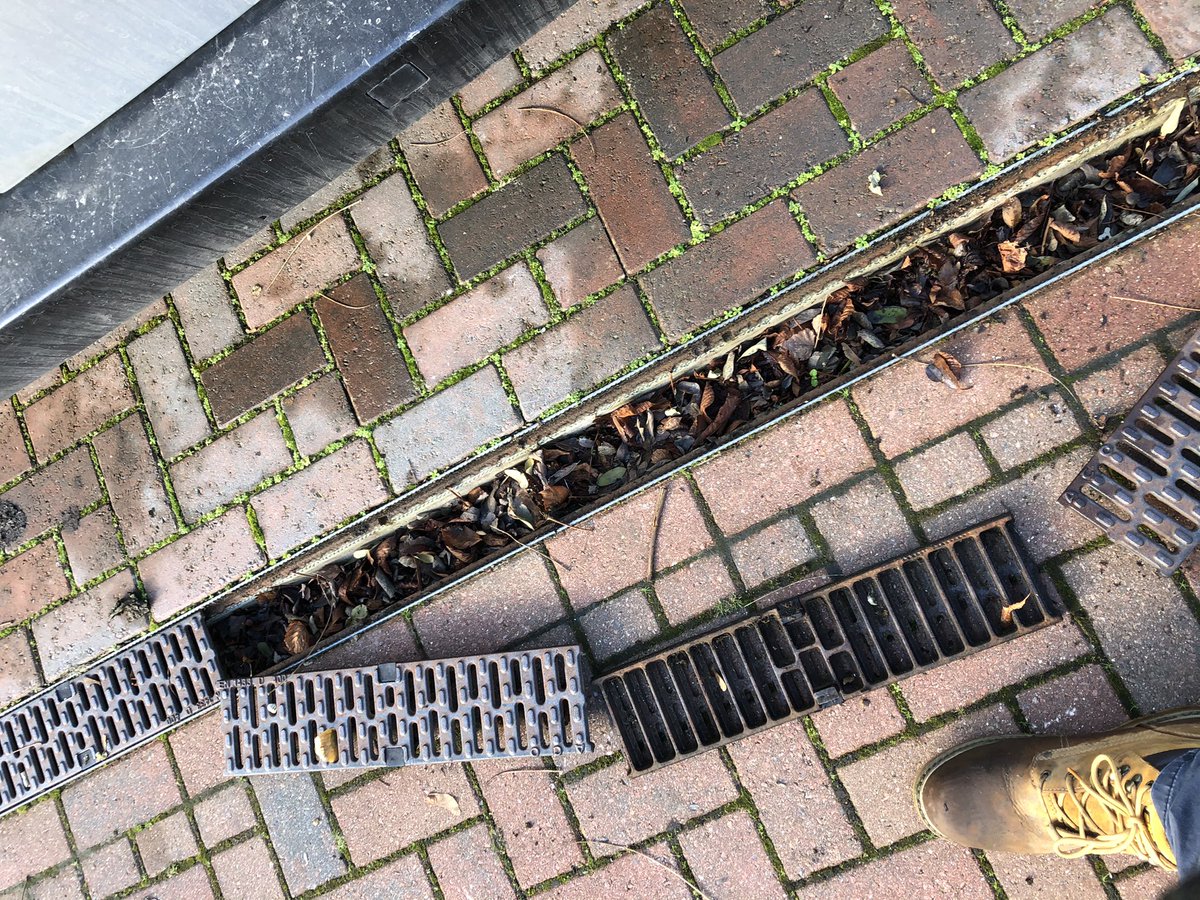 supaclean14's tweet photo. #MondayMotivation #beforeandafter clear out of soak away drains using the @SpaceVacDM equipment at #knebworth. https://t.co/A6sDxgHGMk