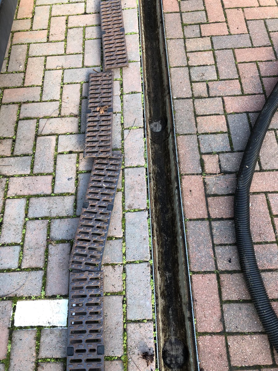 supaclean14's tweet photo. #MondayMotivation #beforeandafter clear out of soak away drains using the @SpaceVacDM equipment at #knebworth. https://t.co/A6sDxgHGMk