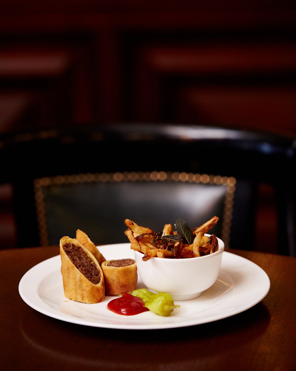 TheUnionLeague's tweet photo. Cheese steak spring rolls are a definite member favorite - you're in luck - they are available To Go from the League House Monday through Saturday - pick up or delivery!
#cheesesteak #springrolls #uldining #pickupordelivery https://t.co/jpGKrKb7oz