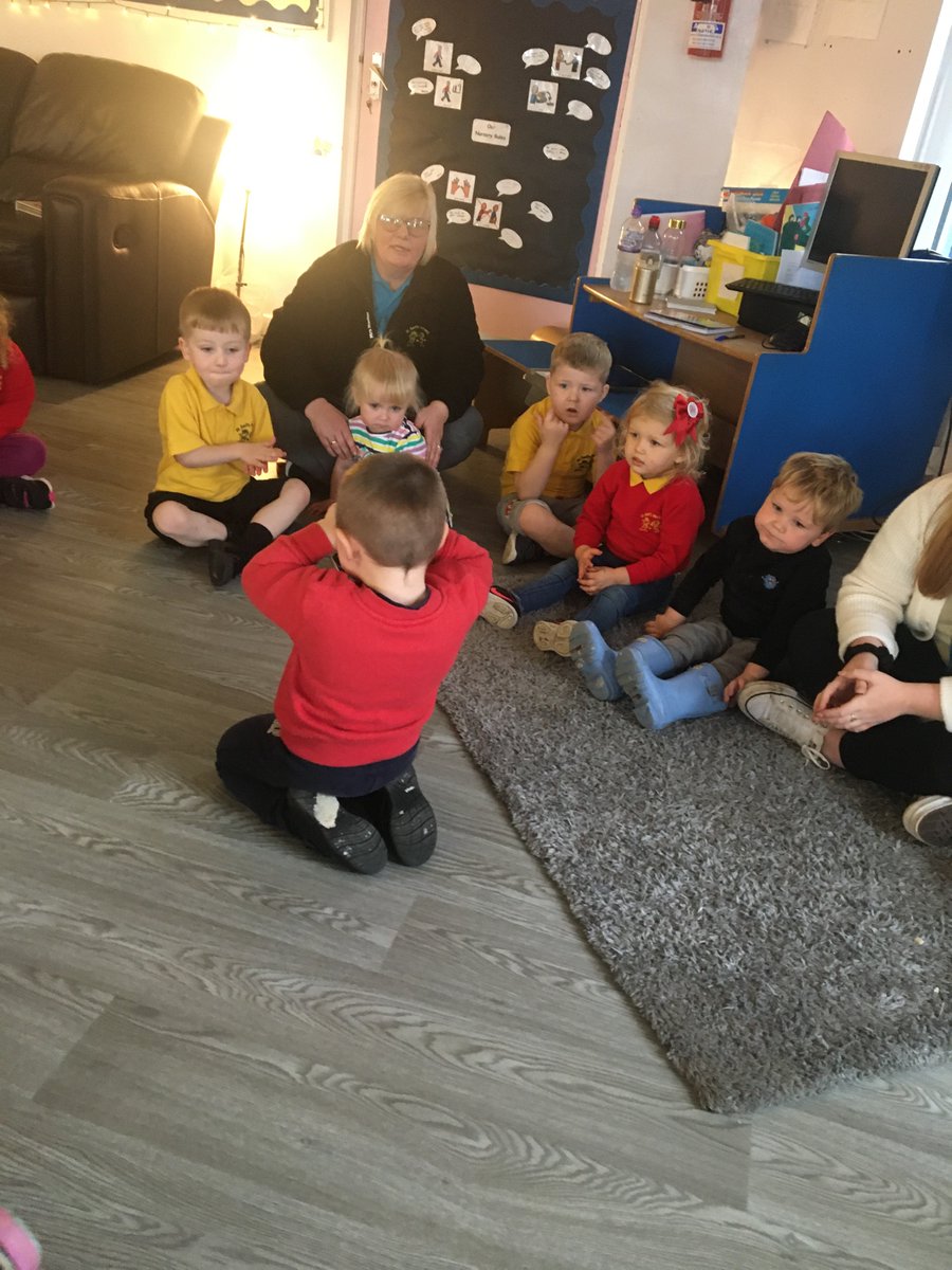 SerfsSt's tweet photo. Learners in the clubhouse pod enjoyed some listening games during altogether time.
Learners M &amp; J listened well and took part having the best fun.
#listening
#sandyboy
#honeypot https://t.co/mMGhSrtpKh