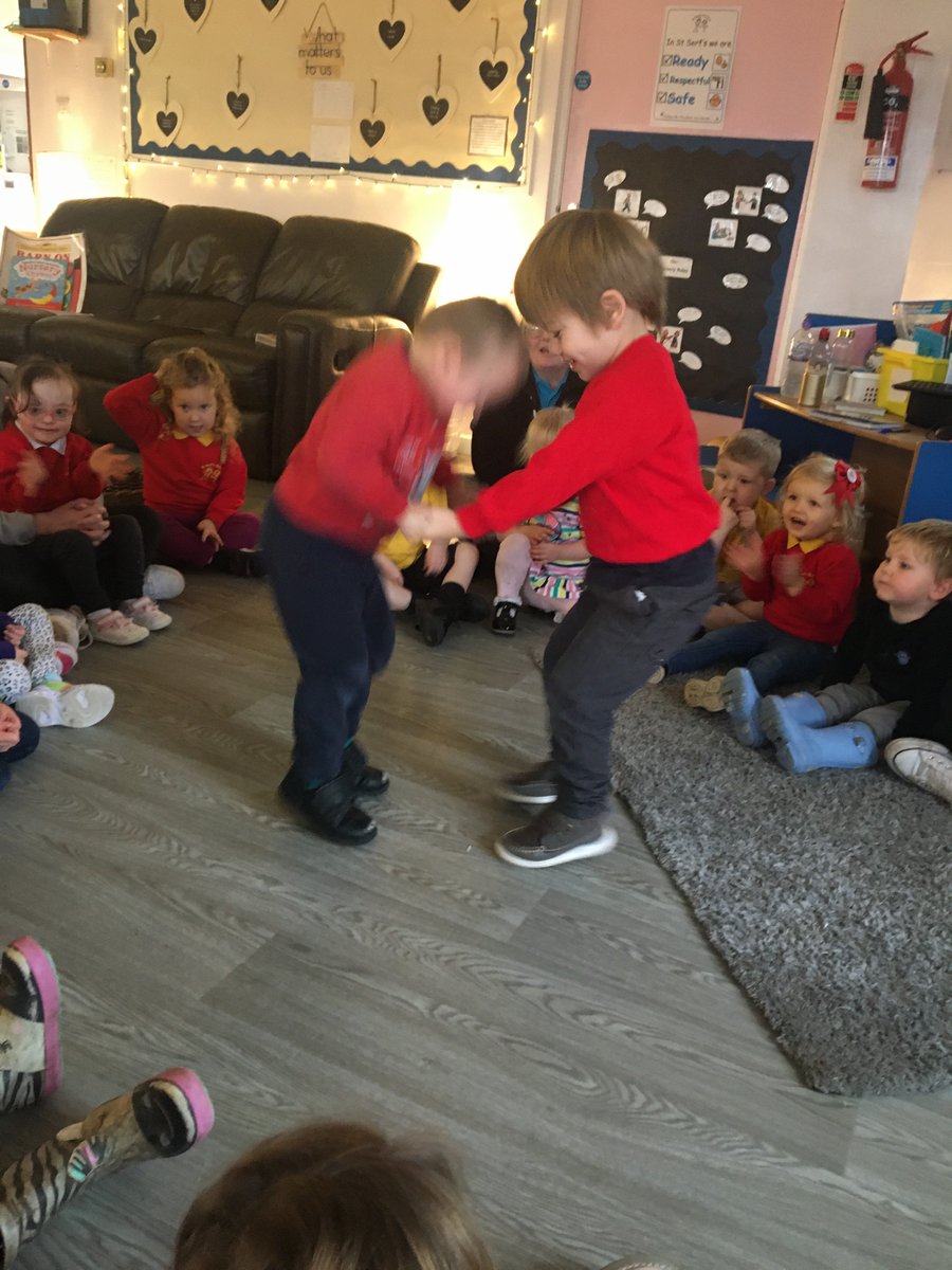 SerfsSt's tweet photo. Learners in the clubhouse pod enjoyed some listening games during altogether time.
Learners M &amp; J listened well and took part having the best fun.
#listening
#sandyboy
#honeypot https://t.co/mMGhSrtpKh
