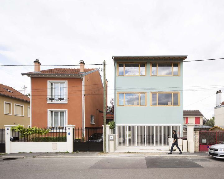 AMC_archi's tweet photo. [EQUERRE D'ARGENT 2020] Les 6 logements participatifs à Romainville, conçus par @AtelierOurcq, Félix Mulle architecte, lauréat du #PremiereOEuvre2020
#AMCarchi #teamarchi
https://t.co/5U5RfxSi7f https://t.co/IALhpD7Tg0