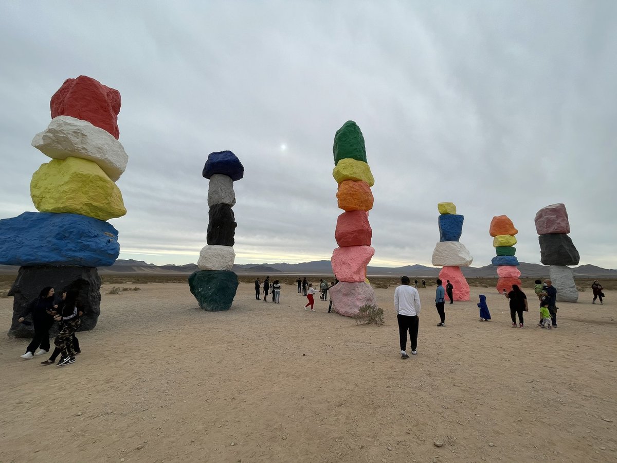 funkmasterMMA's tweet photo. All difficult times will eventually pass. These are all just moments in time that reminds us to appreciate all the good ones.
•
#BeGreat #FunkGotNext #LasVegas #SevenMagicMountains https://t.co/wag1bDxo0s