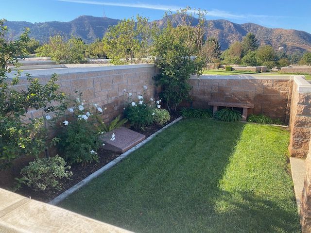 Mount Sinai is here for you and those you love whether you choose one of our Parks or another. We are committed to providing accessible mortuary services, funeral services and guiding families in times of need.