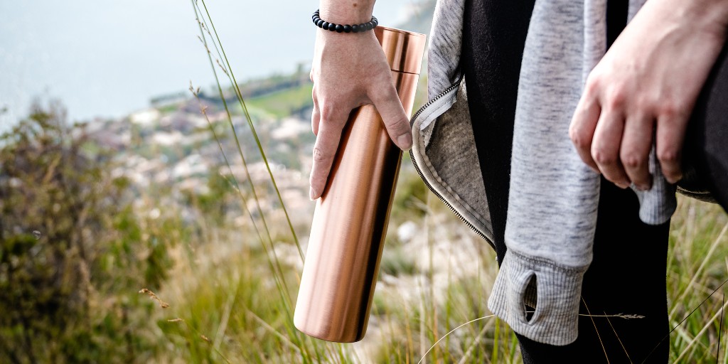 kosdeg's tweet photo. The perfect walking partner.
It also looks good enough to become part of your outfit! Style, elegance, practicality. How many things do you know that have all three!?
https://t.co/IjE88OsbeH
#copperbottle #copperwaterbottle #kosdeg #drinkmorewater #water #hydration #nature https://t.co/G4lSjILf7R
